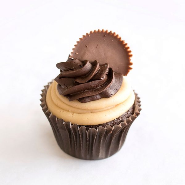 Piece-of-cake-Reeses-Peanut-Butter-Cupcake