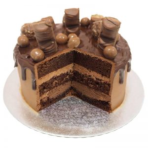 Piece-of-cake-Chocolate-overload-drip-cake-cut