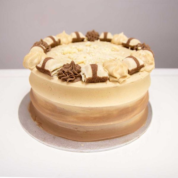 Kinder Bueno White Cake