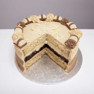 Kinder Bueno White Cake