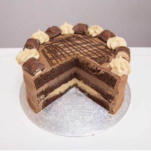 Kinder Bueno Cake