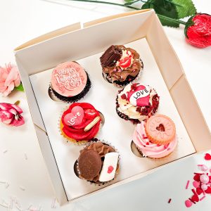 6 Mini Valentines Cupcakes